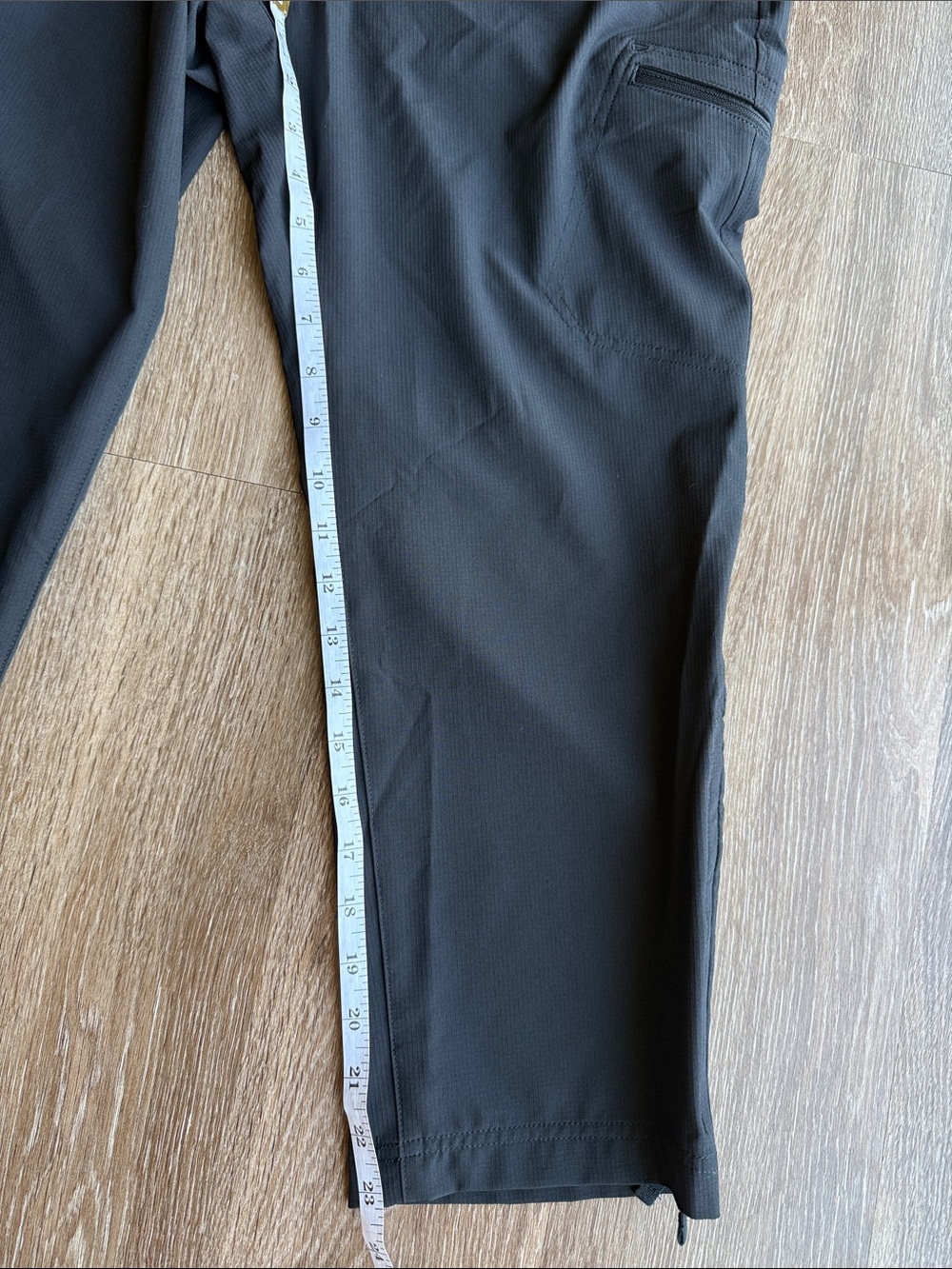 Eddie Bauer Athletic Capri Pants - Picture 3 of 6